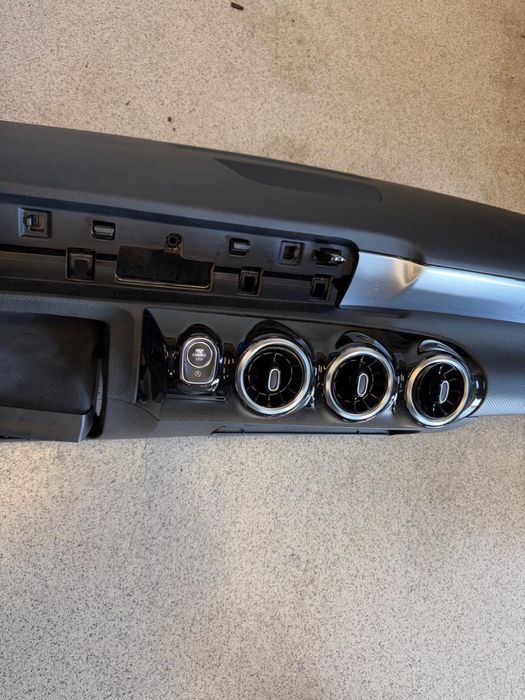 Plansa bord mercedes a-class w177 2018-2026