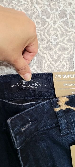 Продам  новые джинсы!