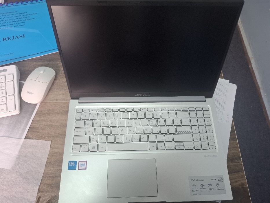 Noutbuuk juda yaxshi