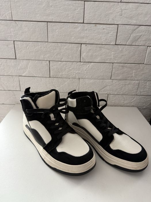 Кроссовки высокие