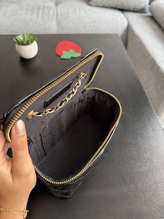 Чанта Chanel с дълга дръжка