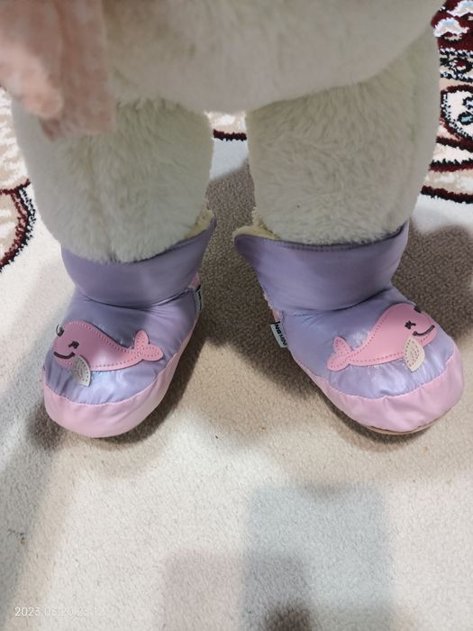 Продам детские ботинки