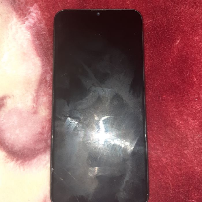 Vand telefon Samsung A 20 E foarte bun bateria ține 6-7 ore lejer