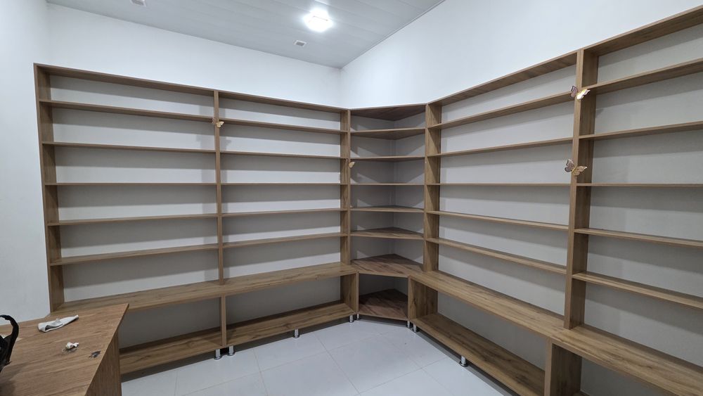 Mebel parfumeriya do'kon uchun stilyaj xolati yangiday