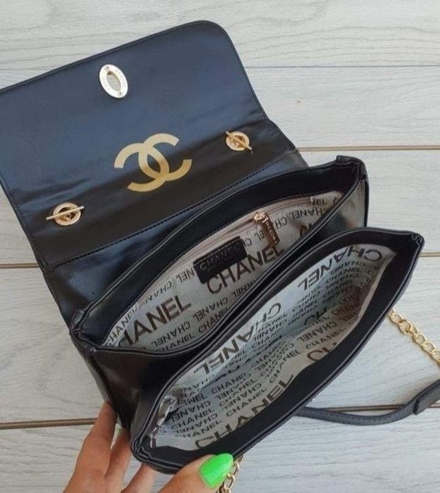 Geanta cu maner,curea detasabila umăr, saculet, etichetă