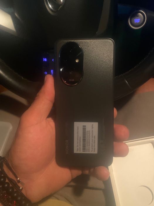 Telefonul honor 200 nou