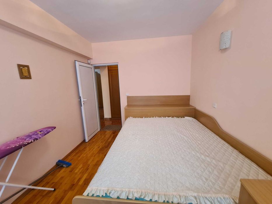 Продава се Тристаен апартамент в Хасково, Дружба 1 - 91 кв.м за 1154 €/кв.м - Снимка #3