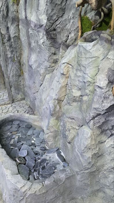 Водопад релиф вольер для животных