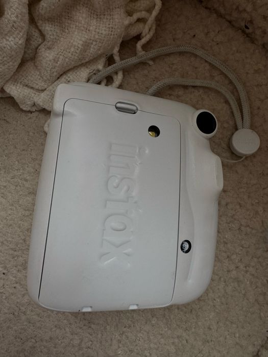 Инстантен фотоапарат Fujifilm Instax mini 11