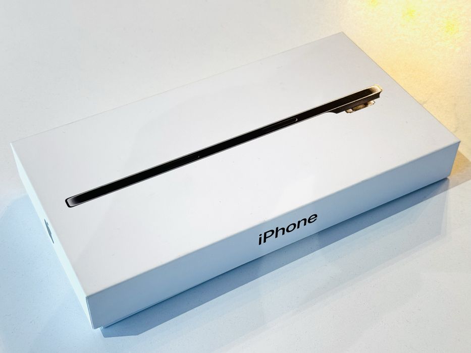 НОВ! Iphone Air 256GB Black Гаранция 1 година