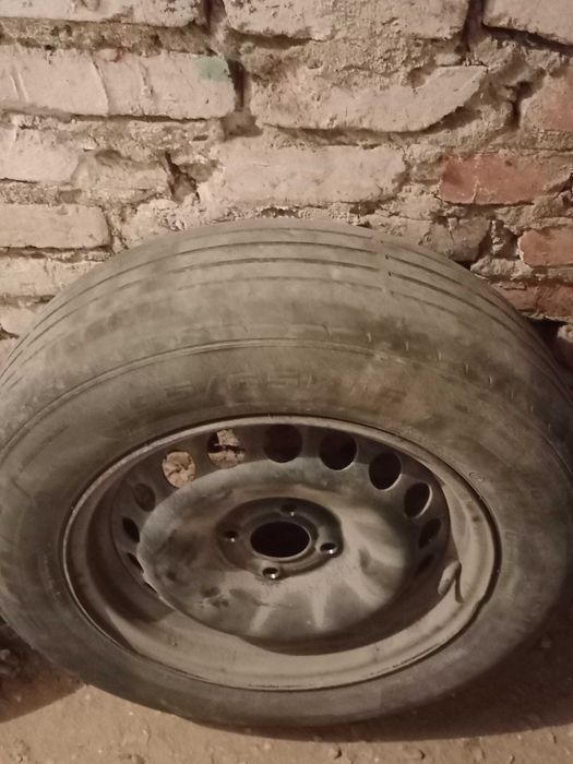 Диски с резиной на Ларгус