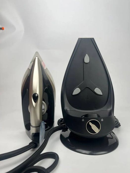 Паровой утюг UAKEEN 826, 3000 Вт