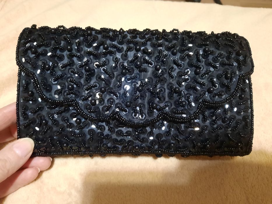Клатч вышитый бисером и паетками
