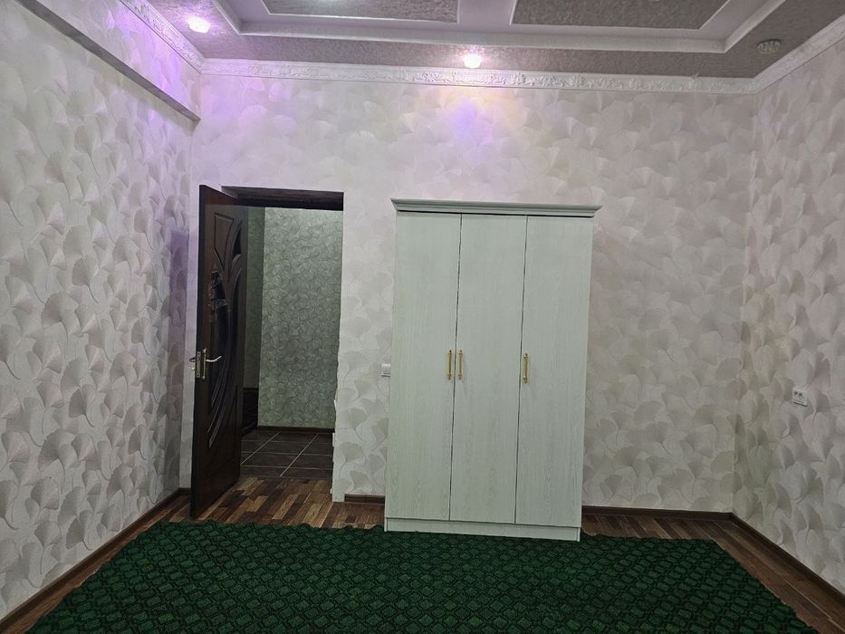 Samarqanda  ijaraga 4 xonali 2 ta sanuzeli kvartira , Rudakiy 175 d
