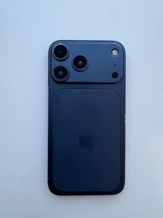 Айфон 10р Iphone xr в корпусе 17 про