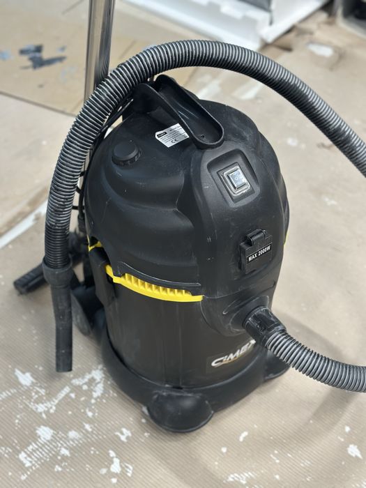 Професионална прахосмукачка за сухо и мокро почистване CIMEX