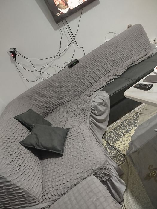 Уголок сотилади холати яхши коп ишлатилмаган худди янгидек