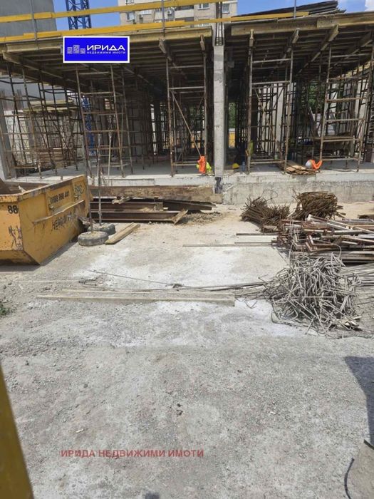 Тристаен апартамент в Дианабад