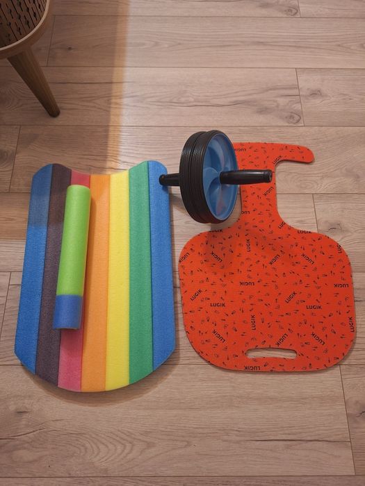 Placă înot, roată pt. exerciții,sanie lopată, pistol apă, toate noi
