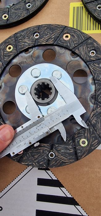 Disc ambreiaj tractor fiat 211 215 preț 300 lei se poate trimite prin