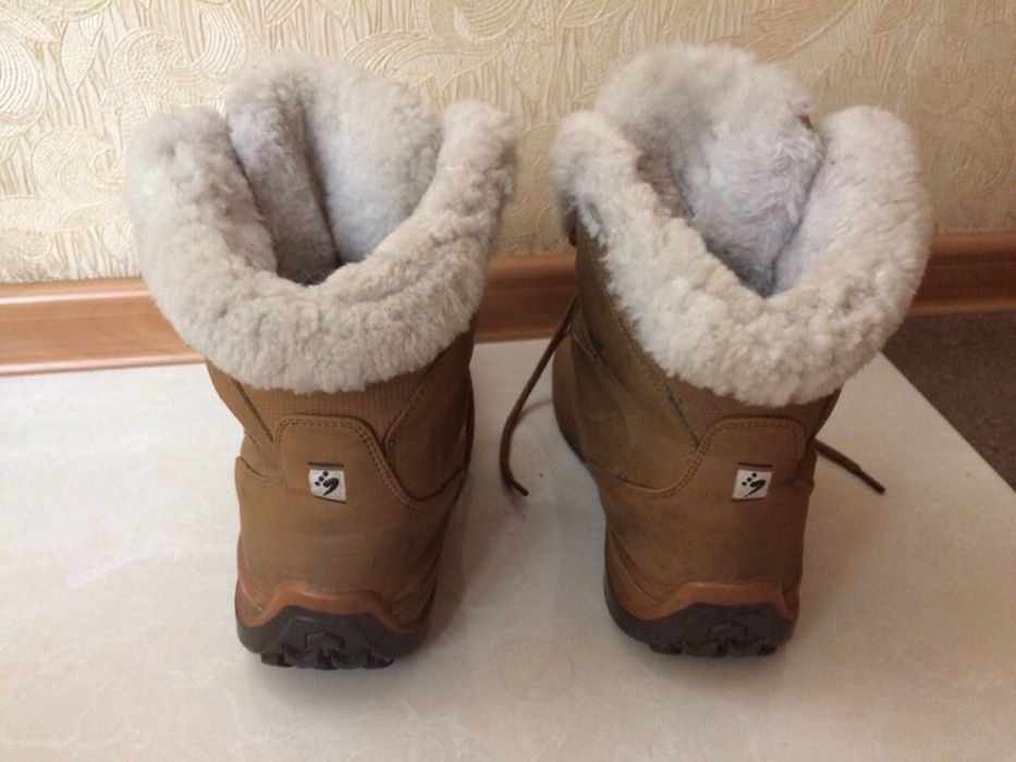 Продам зимние ботики