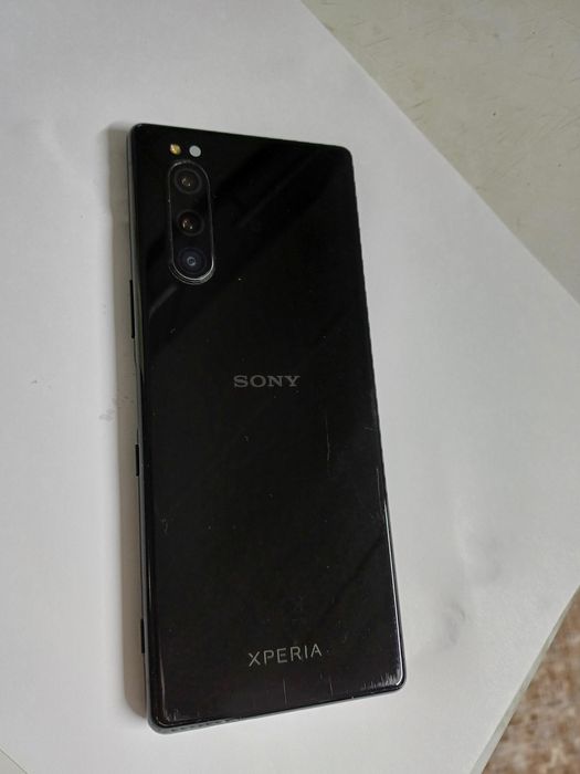 Sony xperia 5 - j9210 не включается