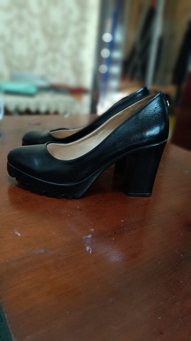 Туфли женские. Размер - 37