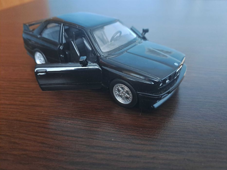 BMW M3 1987 1:36