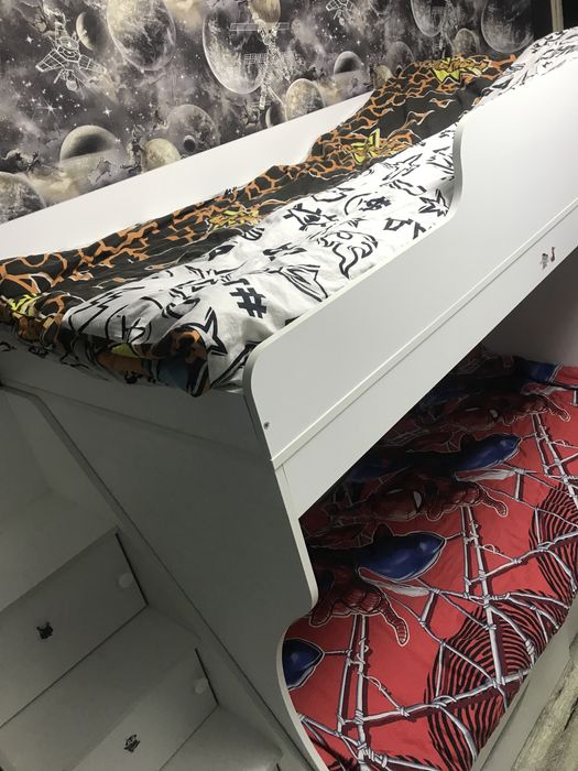 Кровать двухъяростная