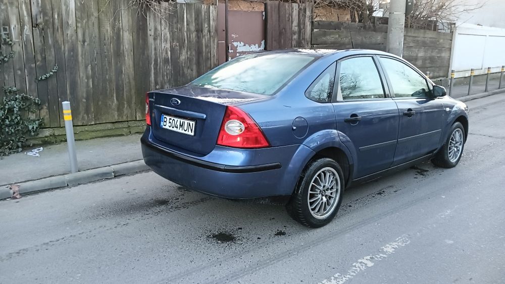 Ford focus 1.6i an 2006  PREȚ 1350E