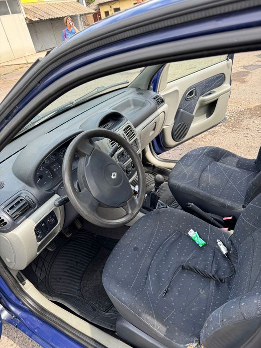 Masina funcționează perfect
Ac funcțional
Distribuție si consumabile s