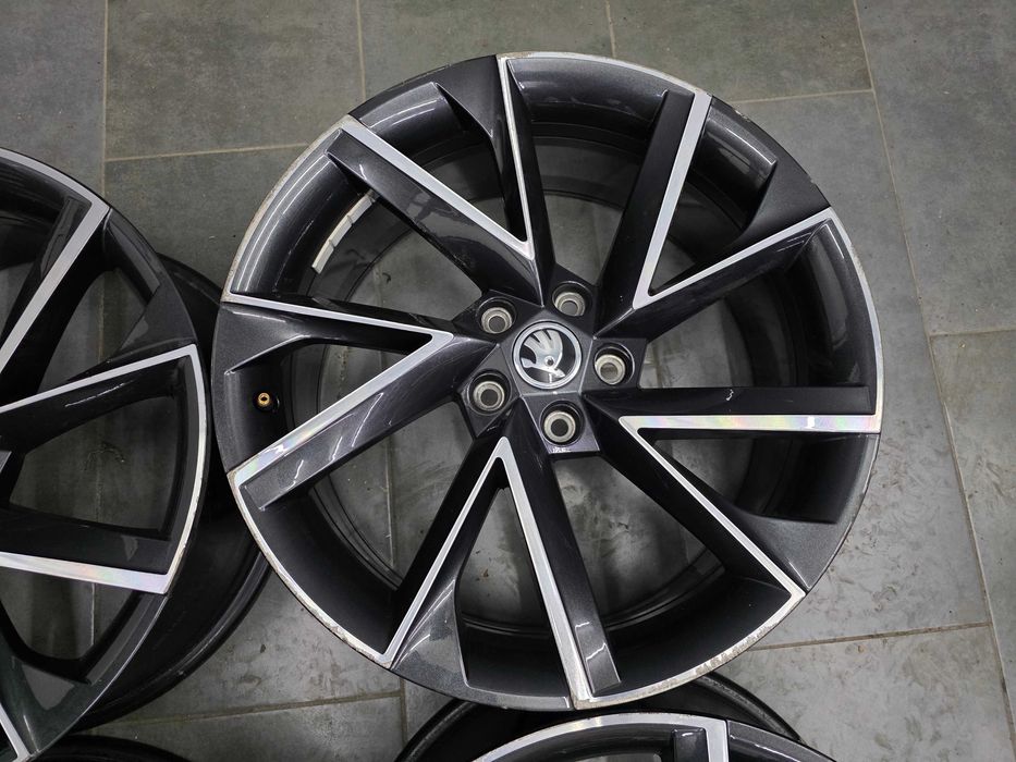 Джанти 19 - Skoda Karoq, Octavia, Superb