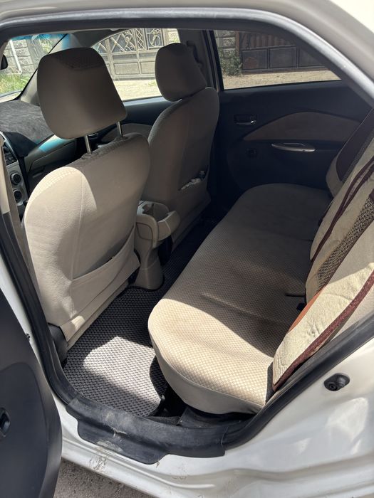 Продается toyota yaris