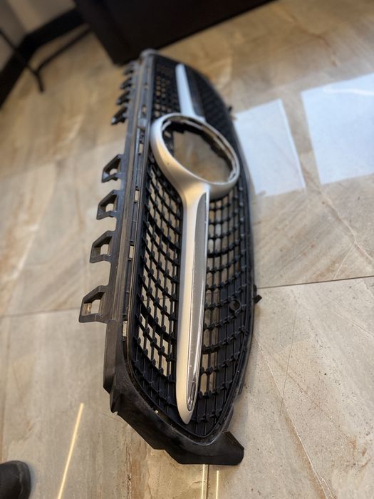 Grila Centrala Mercedes CLA