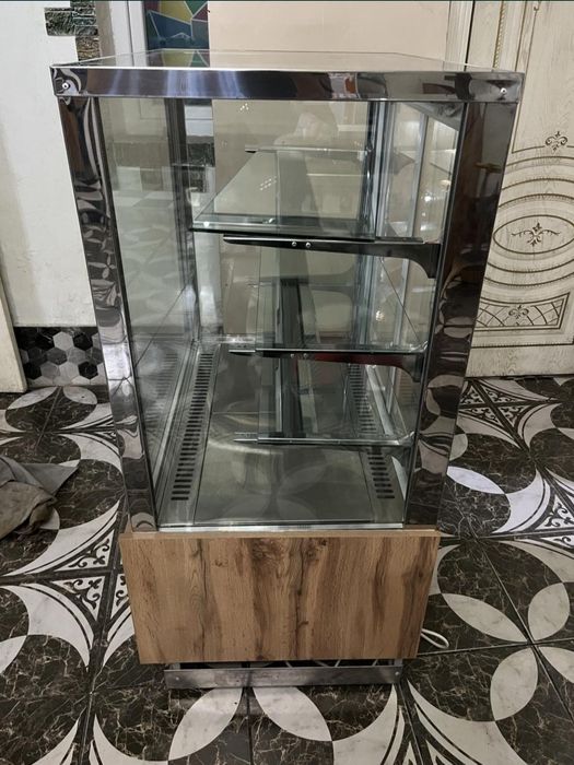 Ветринный холодильник!Срочно.