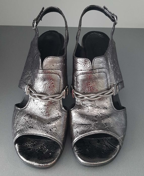 Дамски сандалети от естествена кожа