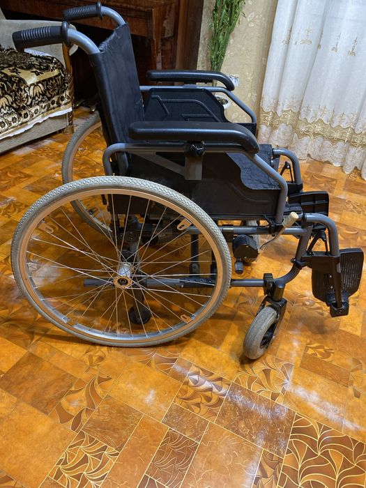 Кресло-коляска прогулочная. 46 размер.