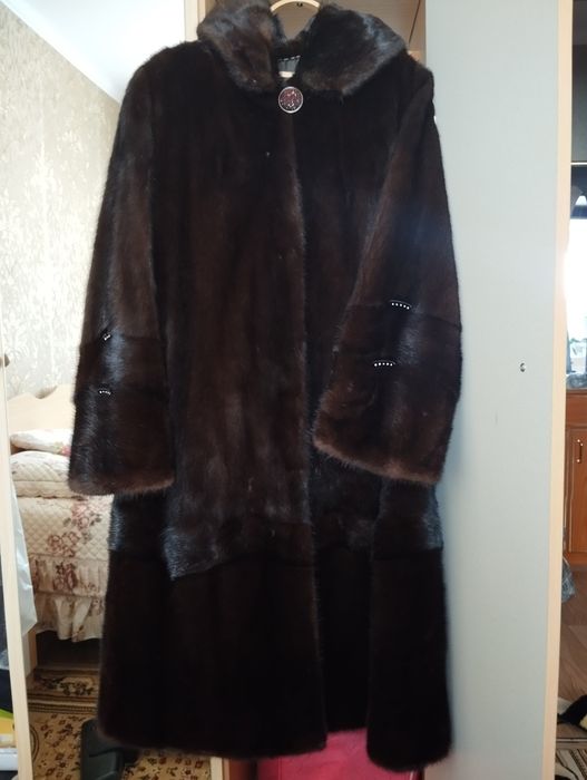 Продам норковую шубу