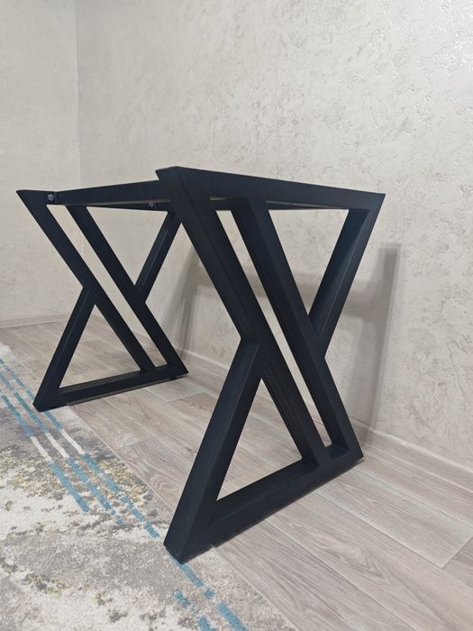 Продам стол на 4 персоны