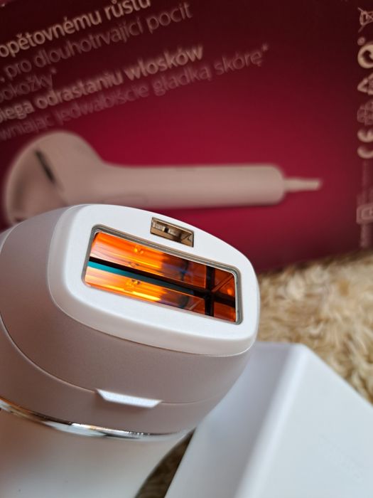 IPL Philips Lumea 8000 BRI940