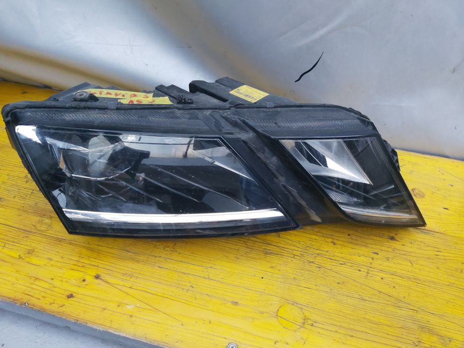 Фар Skoda Octavia 3