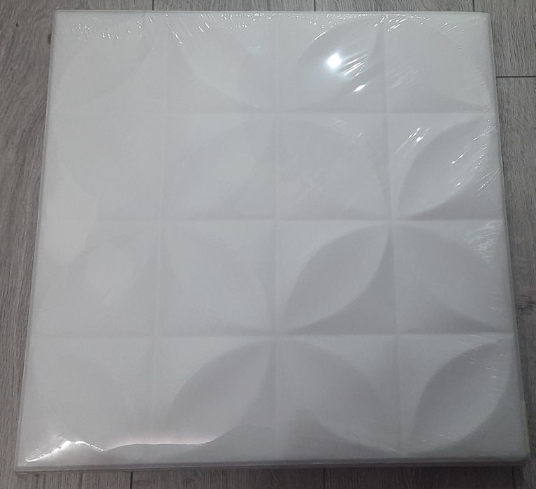 Tavan fals decorativ,polistiren extrudat,modern,alb,50x50x0.4 cm,Nou!