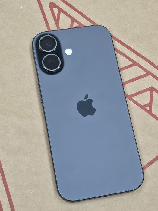 КАТО НОВ 256GB iPhone 17 Гаранция A1 Black | Черен