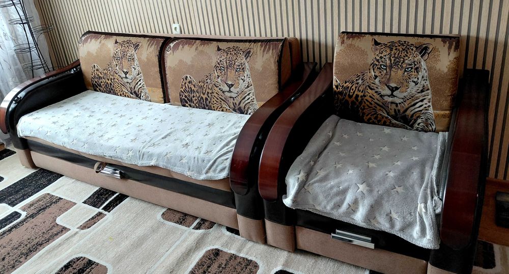 Продам диван с креслом