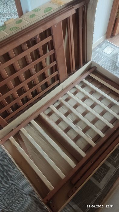 Детская кроватка