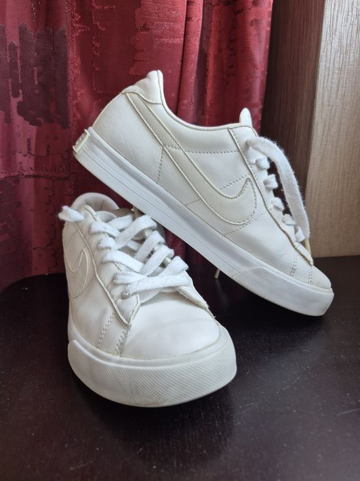 Кроссовки Nike оригинал размер 36