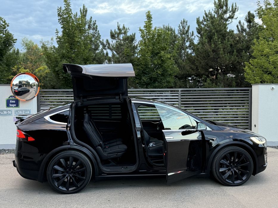 TESLA Model X 2018 — imagine 5