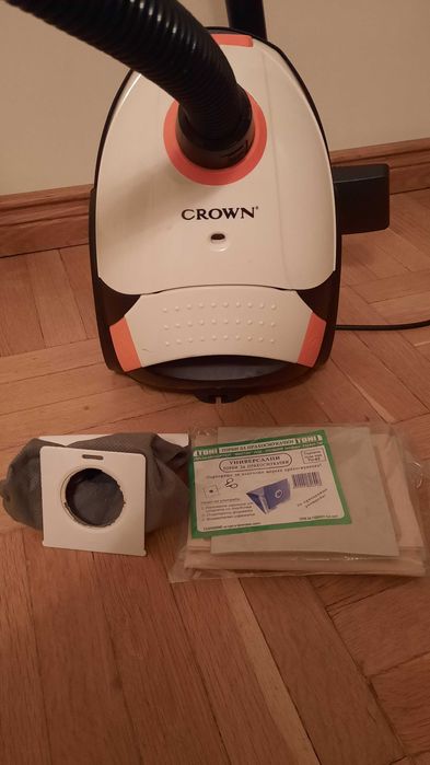 Прахосмукачка Crown 1000W
