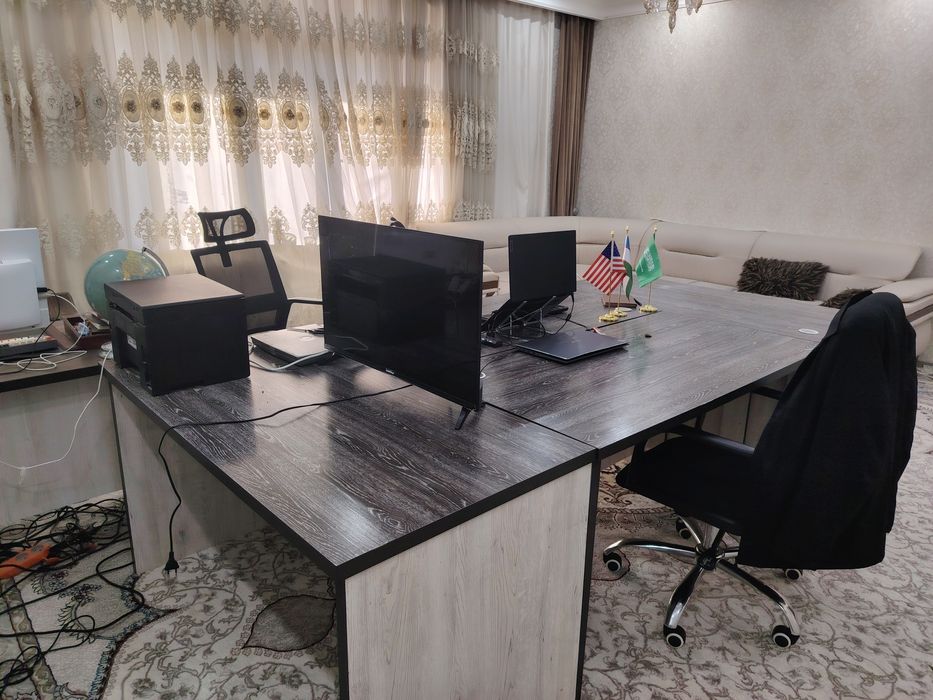 Ofis uchun ish stoli