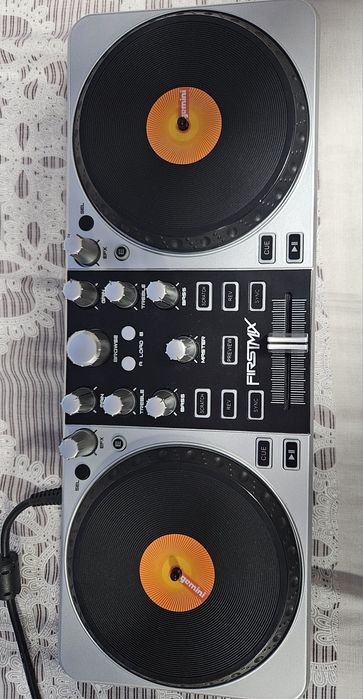 DJ Контролер - Gemini FirstMix